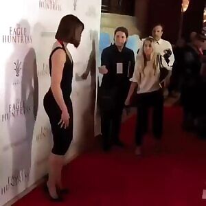 I want to hotdog Daisy Ridley's fat buttcheeks