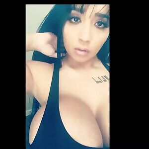 More of Mrs. Mariza and her beautiful 2000cc tits. 😍😍