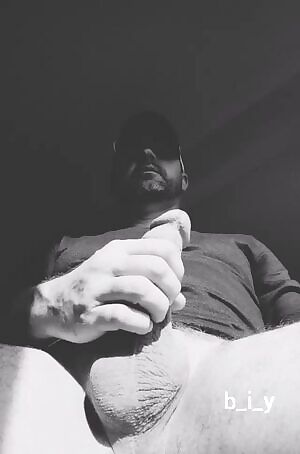 A light and dark stroke