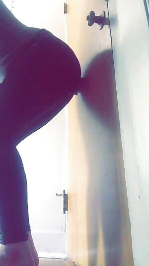 Fuckhole leggings are for special occasions