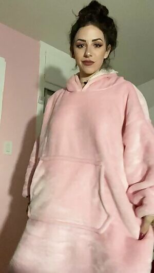 Look what I can hide under here