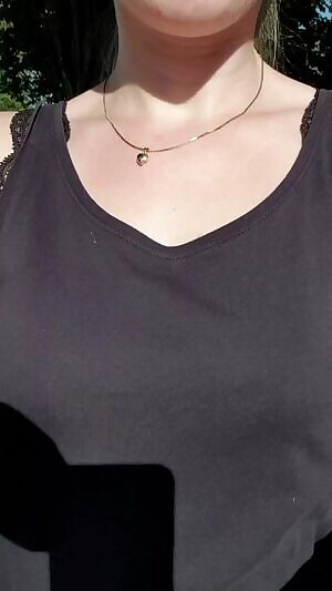 Outside and pantyless.. do you think anyone noticed? 🙈