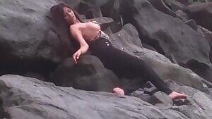 Poonam Panday On The Rocks in 720p