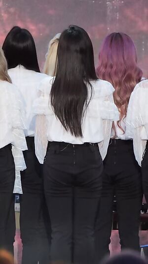 LOONA Heejin plush pillows