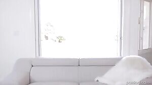 Slut servicing sizeable schlong