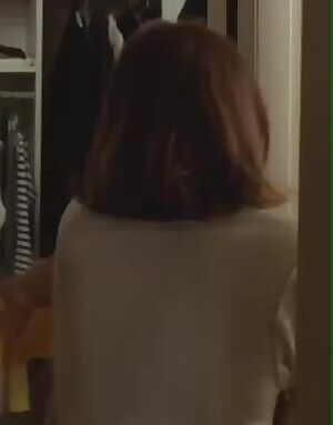 Elizabeth Olsen sideboobs