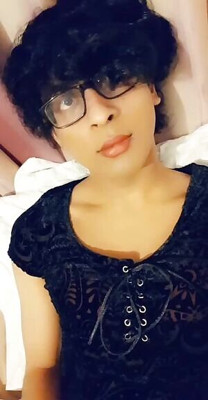 🎶 I have a heart that gets on everybody's nerves 🎶