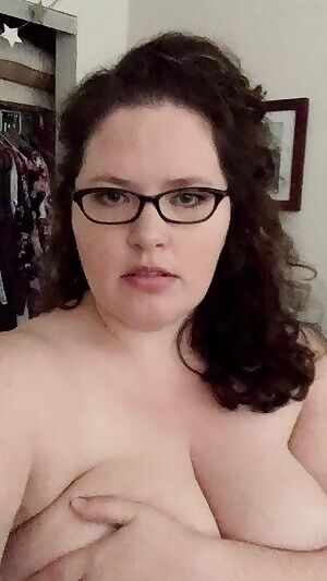 Very 1st titty drop video! 🙈👁👁