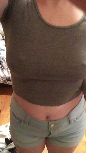 Titty drop tuesday 😘 i couldn’t resist