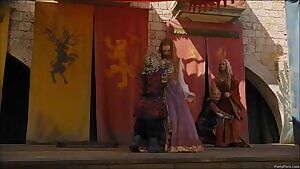 Eline Powell's bare titties in GOT S06E05