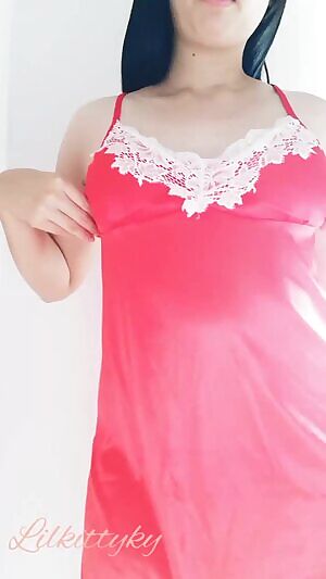 Lend me a helping hand in my red lingerie 💕