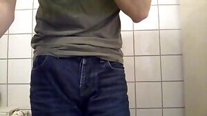 Snuck a video of yself in my friends bathroom