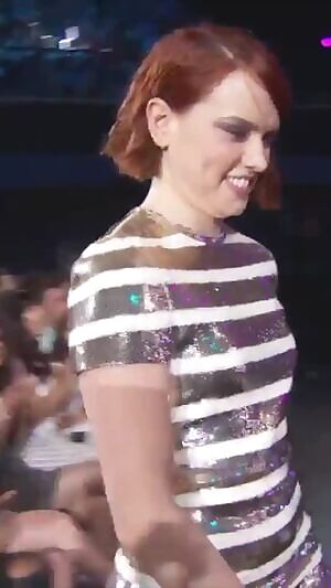 Daysi Ridley fat pale ass and legs