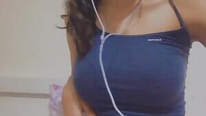 Hopefully these wires don't distract you from my big tits💕