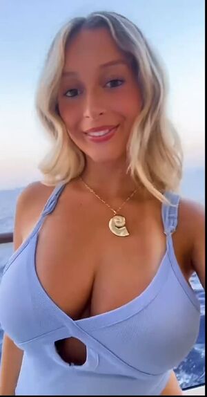 College Sluts Amateur BBC slut Big Tits