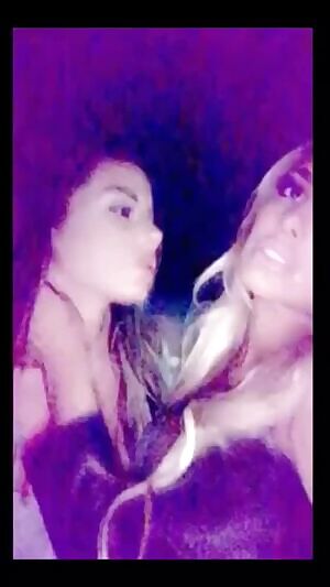 Juli annee and lynaritaa