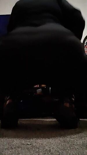 A big bouncy reveal 🖤