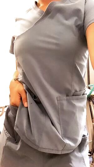 Hope you have an amazing Saturday ✨☀️ and i hope you like pink thongs 😋