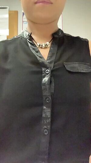 last time I caught some slack for saying “work tits” so I’ll be more correct and say here are my little work boobies 😏