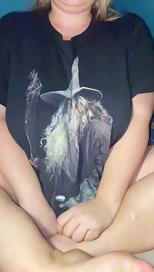 My sweet slave asked me if she fit here, does she?