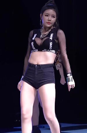 Laysha - Hyeri Has Great Tits and Body