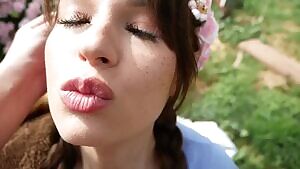 Amazing outdoor blowjob