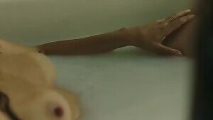 Frankie Shaw in SMILF