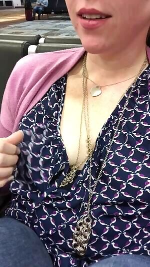 When the flight’s delayed, this mom will play