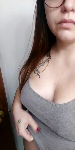 31 Weeks and my tits are getting bigger 💦