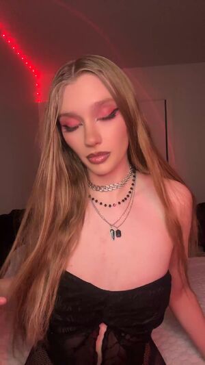 Tik Tok Blonde Fansly Findom Goth