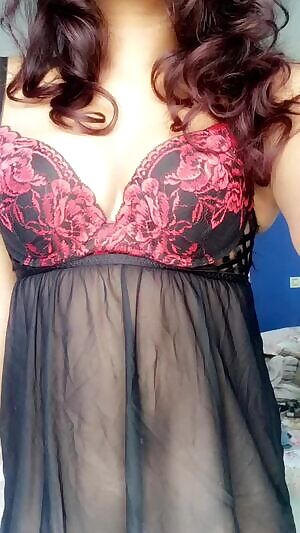 Titty-Tease-Tuesday!🧁🧁