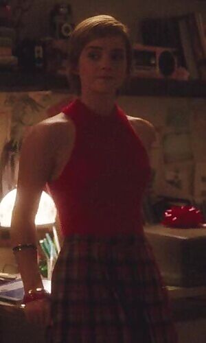 Wondering how many boys & men incredibly beautiful desirable feminist Emma Watson has actually allowed to fuck her. Never letting herself fall in love with & fully trust any of them. Being worried they all just want to have wild nasty depraved sex with her. Proving they don’t respect her as a woman.