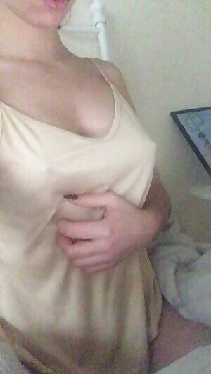 I'm dripping wet, play with me? ❤️