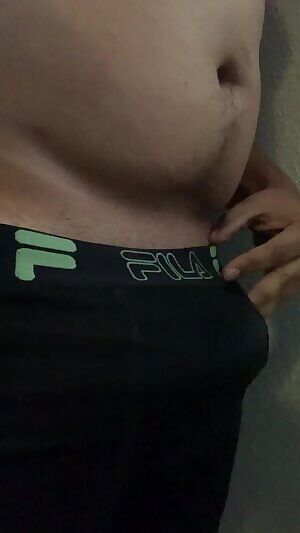 I wonder why women look down when I workout?