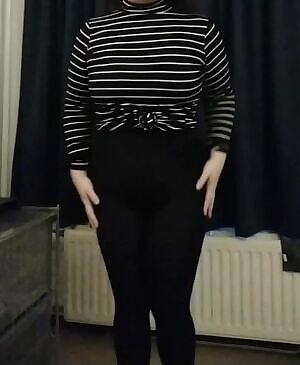 I may not be as voluptuous as others but I still get some looks every now and then 🌝