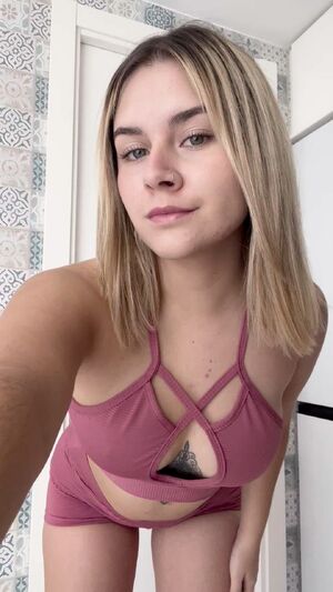 F/M Ballbusting Aerie Saunders Anya Ivy
