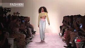 Underboob and Nipslips on the Catwalk
