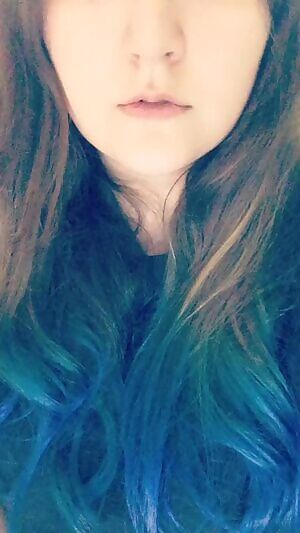 Blue hair don't care~