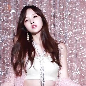 TWICE - Mina