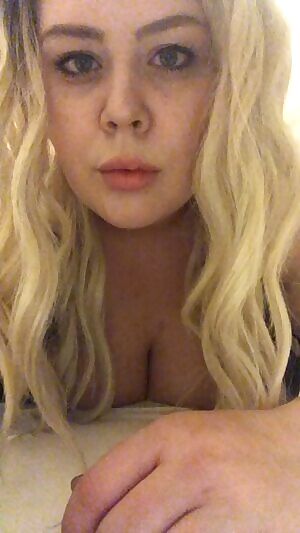 Can I put on a show for you daddy?😈