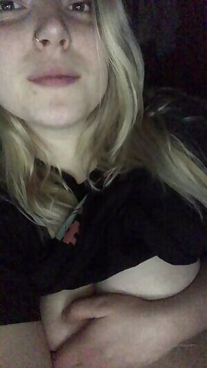 demi teasing her big boobs