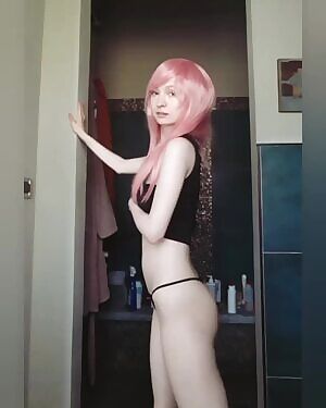 UNMUTE, April Redrose singing n dancing