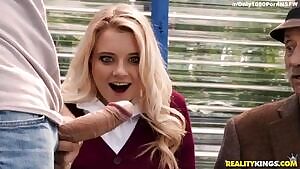 Bus Bench Biddie - Riley Star