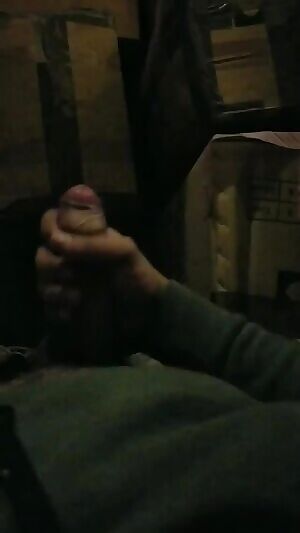 Couldn't help but bust a nut at work💦