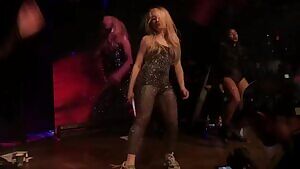 Sabrina Carpenter has always been a cock tease on stage.