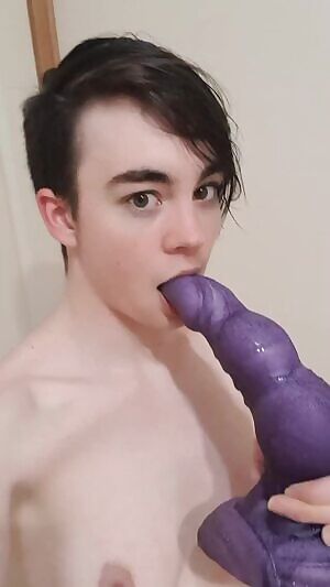 I love sucking my Large Nocturne <3