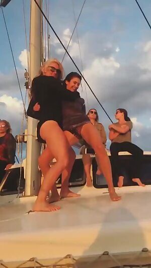 Nina dobrev & julianne hough