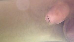 VitaminB + Underwater Pissing = Hot Yellow ess