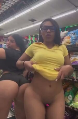 Ebony Girls Caught Flashing Latina Nude