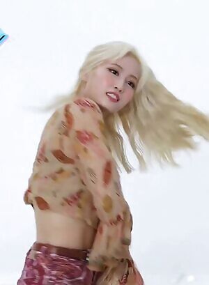 Twice - Momo
